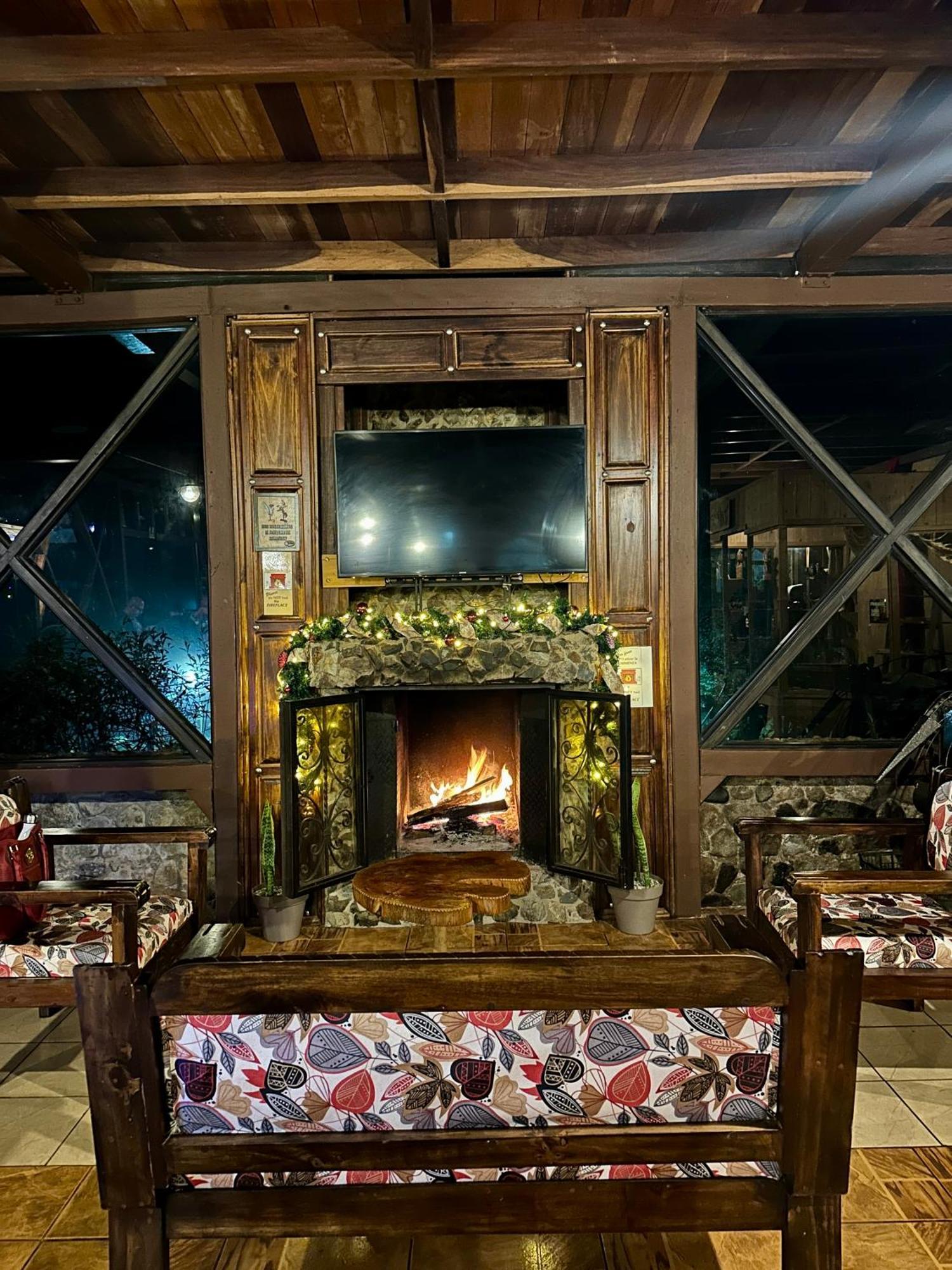 Hotel De Montana El Pelicano San Isidro De El General Εξωτερικό φωτογραφία